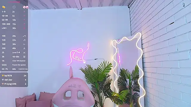 Snapshot of Chiara_tay chatting on March 10, 2025, 7:10 am Chiara tay online show from March 10, 2025, 7:10 am