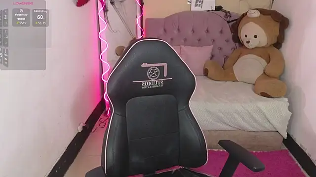 Snapshot of Chiara_tay chatting on November 6, 2025, 3:07 am Chiara tay online show from November 6, 2025, 3:07 am