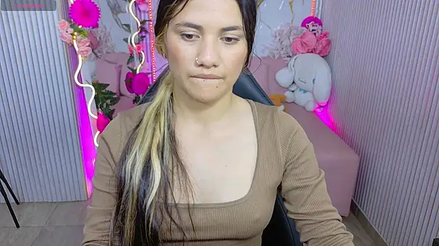 Chiara tay online show from June 2, 2026, 7:16 pm