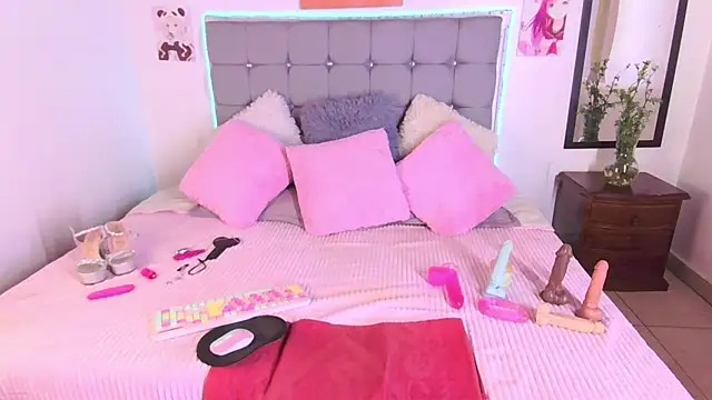 noa  01 online show from February 21, 2025, 6:37 pm