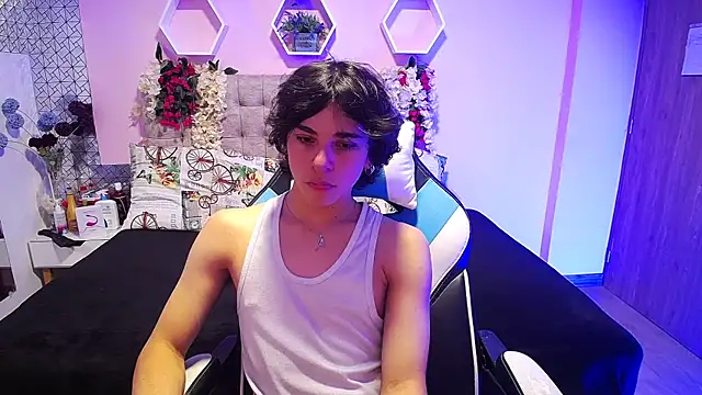 Luke Howland online show from January 22, 2025, 8:17 pm