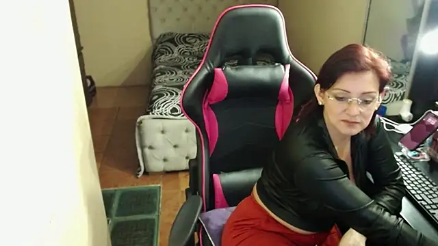 Snapshot of Carol_Scottt chatting on December 8, 2024, 4:14 am Carol Scottt online show from December 8, 2024, 4:14 am