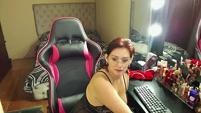 Snapshot of Carol_Scottt chatting on December 15, 2024, 7:13 am Carol Scottt online show from December 15, 2024, 7:13 am