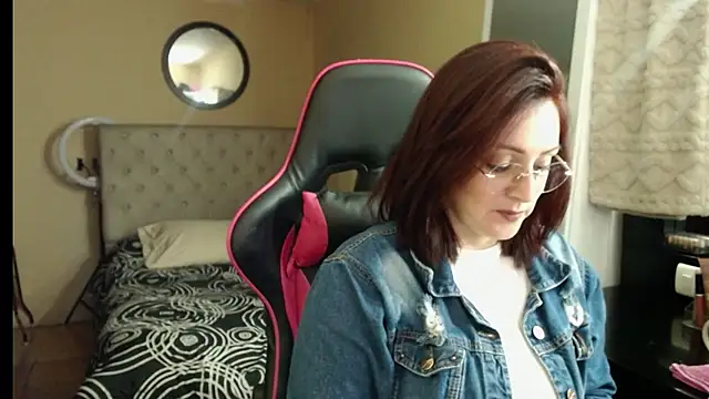 Snapshot of Carol_Scottt chatting on October 8, 2025, 10:07 pm Carol Scottt online show from October 8, 2025, 10:07 pm