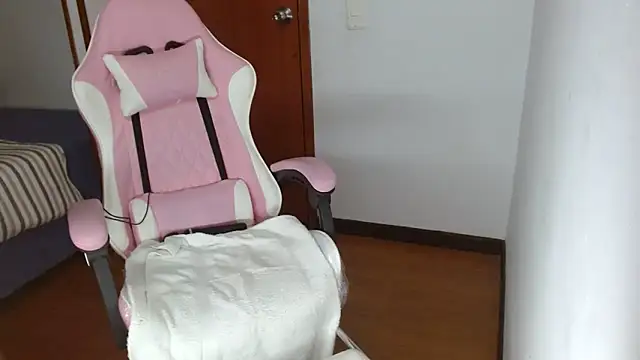 Mishka   online show from December 7, 2024, 1:03 am