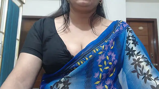 desi-maisa130 online show from May 12, 2026, 4:04 pm