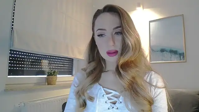 JulietteDiamond online show from February 8, 2025, 3:21 pm