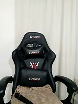 Snapshot of charmainexxx chatting on October 29, 2025, 8:43 pm charmainexxx online show from October 29, 2025, 8:43 pm