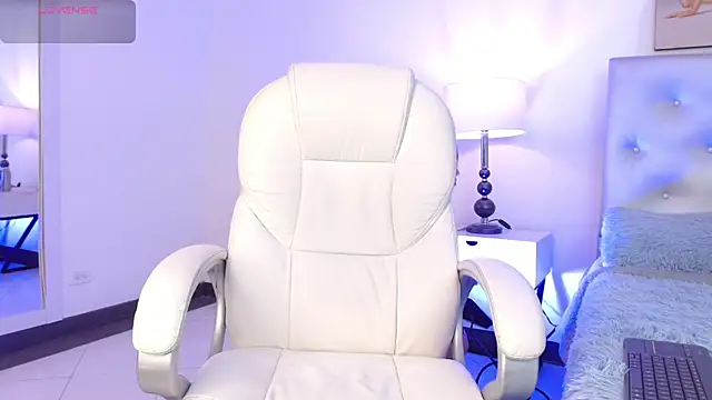 celine golden1 online show from January 12, 2025, 6:17 am