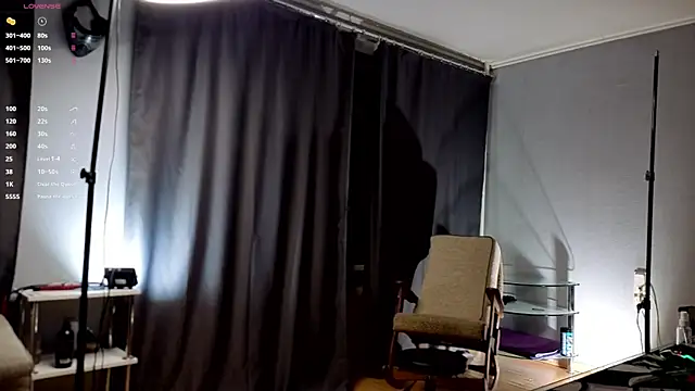 pleasure8869 online show from November 21, 2025, 5:06 am