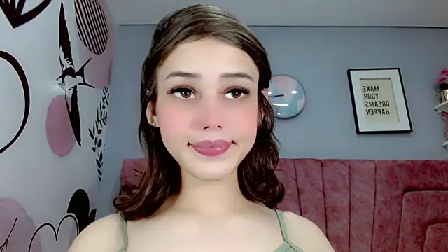 ValeriaAguilar online show from January 9, 2025, 8:33 pm