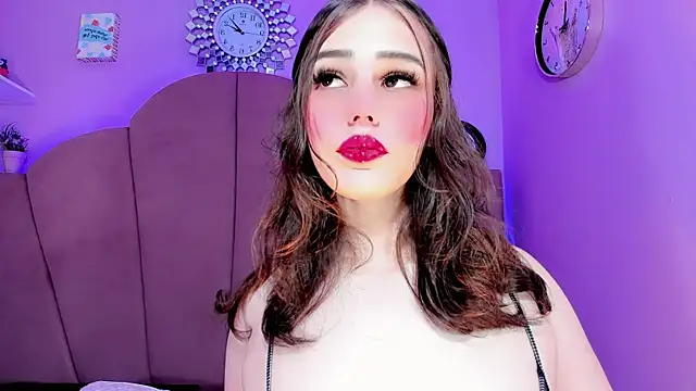 ValeriaAguilar online show from October 10, 2025, 9:25 pm