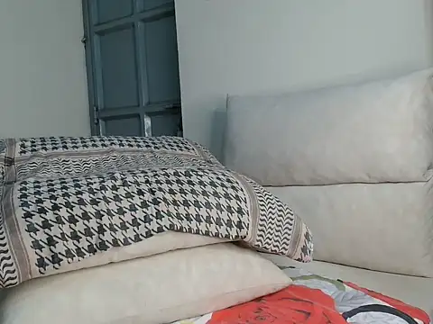 Doublefreaks online show from October 5, 2025, 12:42 am