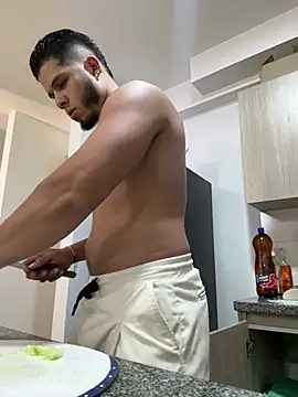 taurus boy1 online show from February 10, 2026, 1:32 am