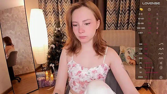 Snapshot of LanaBlu_ chatting on December 13, 2024, 7:15 am LanaBlu online show from December 13, 2024, 7:15 am