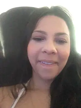 Snapshot of bellinii07 chatting on November 27, 2025, 12:24 am bellinii07 online show from November 27, 2025, 12:24 am