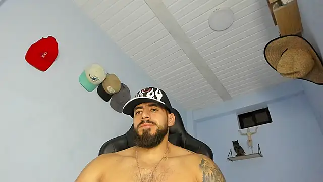 Snapshot of _Poseidon1_ chatting on September 23, 2025, 5:32 am Poseidon1 online show from September 23, 2025, 5:32 am