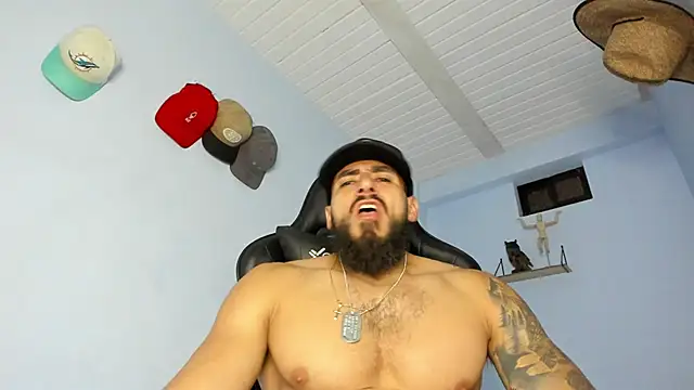 Snapshot of _Poseidon1_ chatting on November 4, 2025, 4:55 am Poseidon1 online show from November 4, 2025, 4:55 am