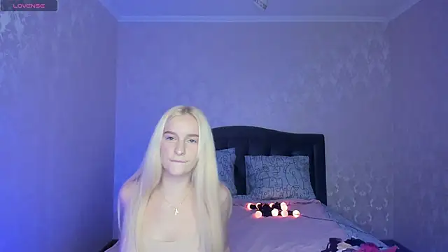 Snapshot of Amanda054 chatting on December 1, 2024, 5:35 pm Amanda054 online show from December 1, 2024, 5:35 pm