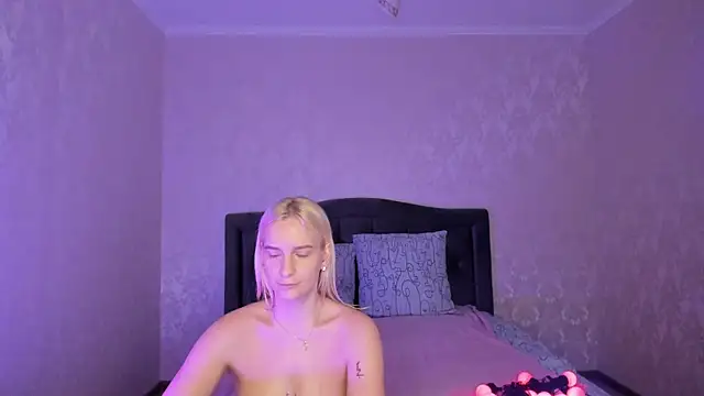 Snapshot of Amanda054 chatting on February 12, 2025, 8:29 pm Amanda054 online show from February 12, 2025, 8:29 pm