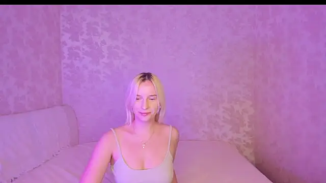 Snapshot of Amanda054 chatting on October 17, 2025, 1:46 pm Amanda054 online show from October 17, 2025, 1:46 pm