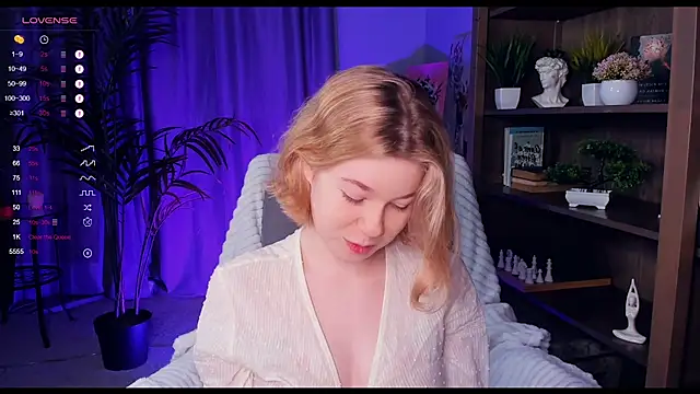 Snapshot of PollyHathor chatting on December 26, 2024, 9:37 pm PollyHathor online show from December 26, 2024, 9:37 pm