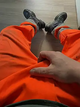 Snapshot of dickshome chatting on April 10, 2026, 2:55 pm dickshome online show from April 10, 2026, 2:55 pm