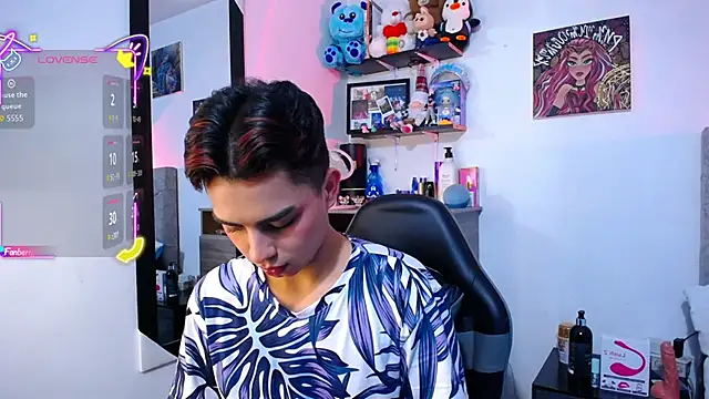 OwenBluee online show from February 3, 2026, 6:40 am