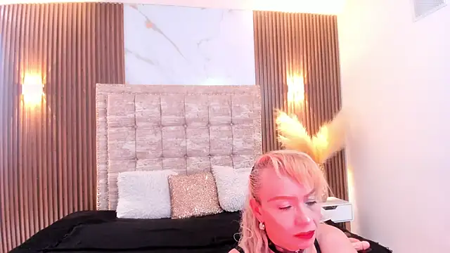 AnastasiaTaylor  online show from November 11, 2025, 8:09 pm