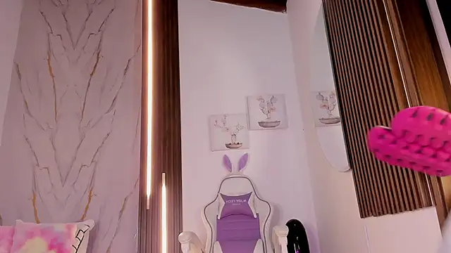 mia six66 online show from November 14, 2025, 11:53 am