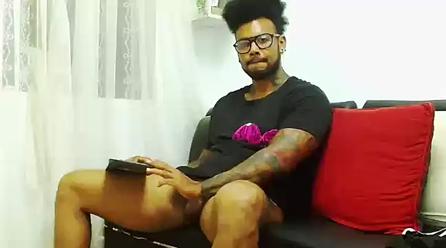 Snapshot of LewisStrong chatting on January 7, 2025, 9:25 pm LewisStrong online show from January 7, 2025, 9:25 pm