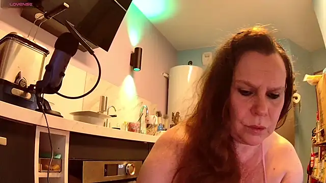 Snapshot of Endrocleia chatting on September 19, 2025, 10:32 pm Endrocleia online show from September 19, 2025, 10:32 pm