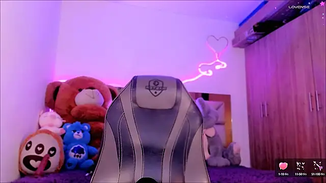 Lucidollts  online show from February 7, 2025, 5:52 am