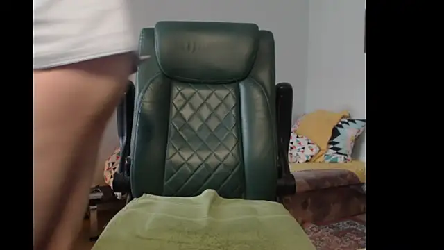 tuttiluss44 online show from February 21, 2026, 10:27 am