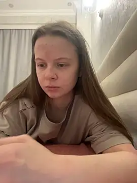 wrenlie online show from December 15, 2025, 3:00 am