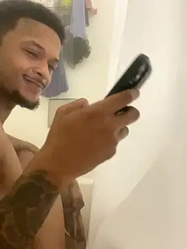 rayyymack online show from December 15, 2025, 3:05 pm