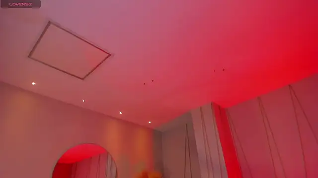 ValeriaRiveraX online show from February 18, 2025, 6:59 am