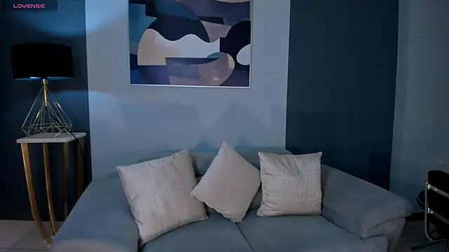 MariaHerrera  online show from February 16, 2026, 8:05 pm