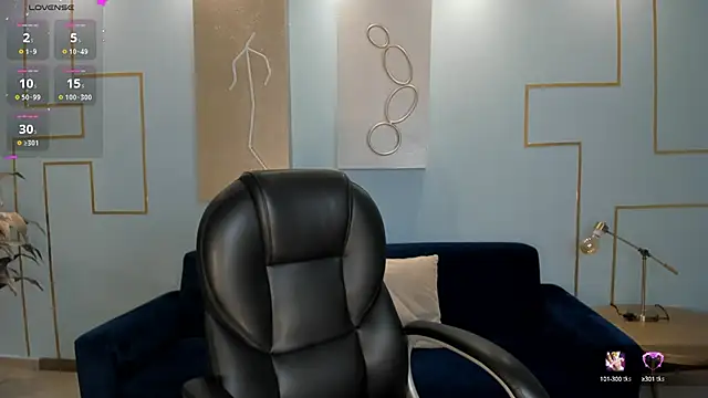 Snapshot of KatieStonne chatting on March 6, 2025, 9:47 am KatieStonne online show from March 6, 2025, 9:47 am