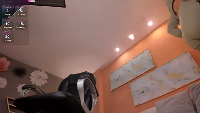 Snapshot of KatieStonne chatting on March 12, 2025, 9:44 am KatieStonne online show from March 12, 2025, 9:44 am