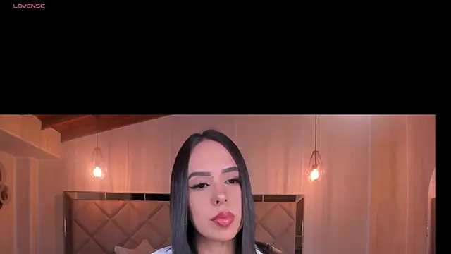 Snapshot of KatieStonne chatting on October 3, 2025, 2:30 am KatieStonne online show from October 3, 2025, 2:30 am