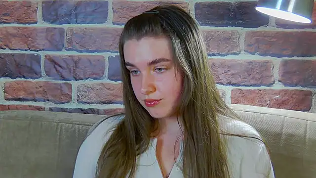 Sofia Hugs online show from April 19, 2026, 6:10 pm