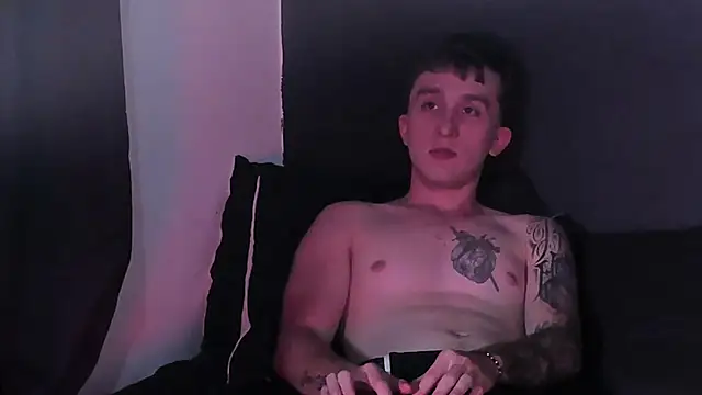 Dylanwhite23  online show from October 11, 2025, 10:08 pm