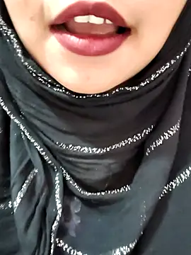 Indian-Nazia online show from November 5, 2025, 8:20 pm