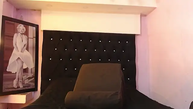 kittybonxx online show from July 19, 2026, 2:43 pm