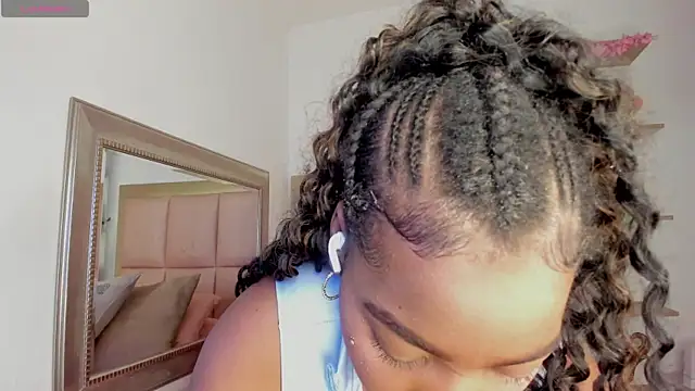 Snapshot of Kendy_Wilkinson chatting on December 16, 2024, 12:16 pm Kendy Wilkinson online show from December 16, 2024, 12:16 pm