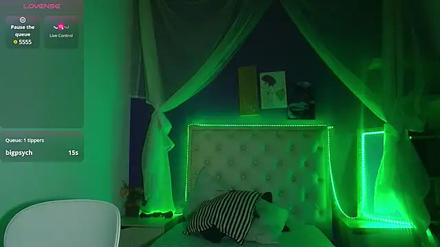 Snapshot of Ingrid_Casas chatting on December 13, 2024, 4:43 am Ingrid Casas online show from December 13, 2024, 4:43 am