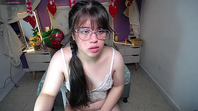 Snapshot of Ingrid_Casas chatting on February 20, 2025, 2:51 am Ingrid Casas online show from February 20, 2025, 2:51 am