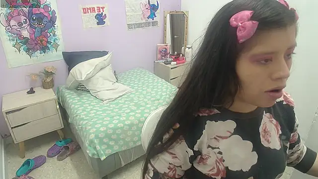 Snapshot of Ingrid_Casas chatting on November 7, 2025, 1:11 pm Ingrid Casas online show from November 7, 2025, 1:11 pm