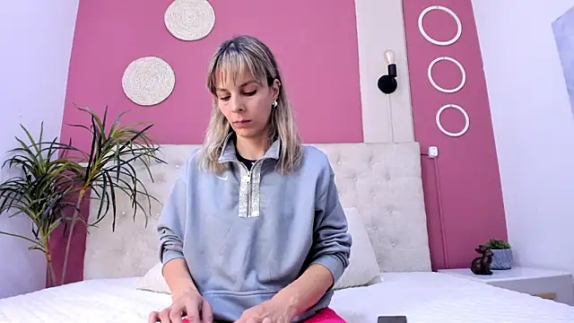 Anastasiapriest online show from May 21, 2026, 11:39 am